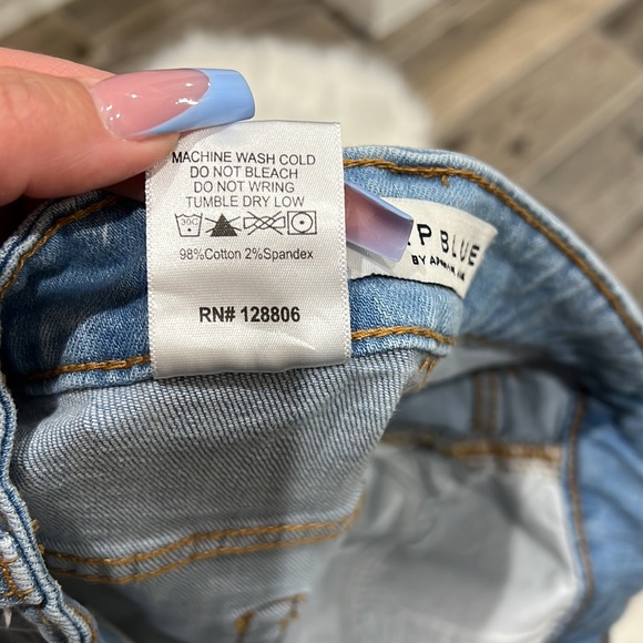 Light denim destroyed frayed hem shorts - Picture 8 of 8